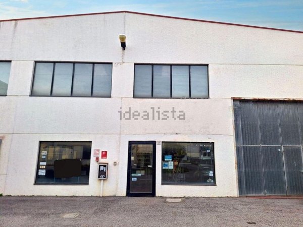 capannone in vendita a Ravenna in zona Centro Storico