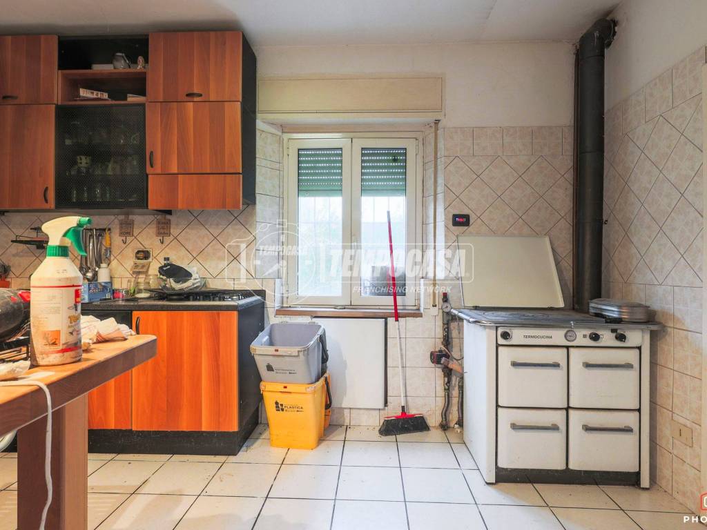 casa indipendente in vendita a Ravenna in zona Mezzano