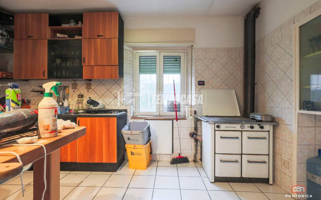 casa indipendente in vendita a Ravenna in zona Mezzano