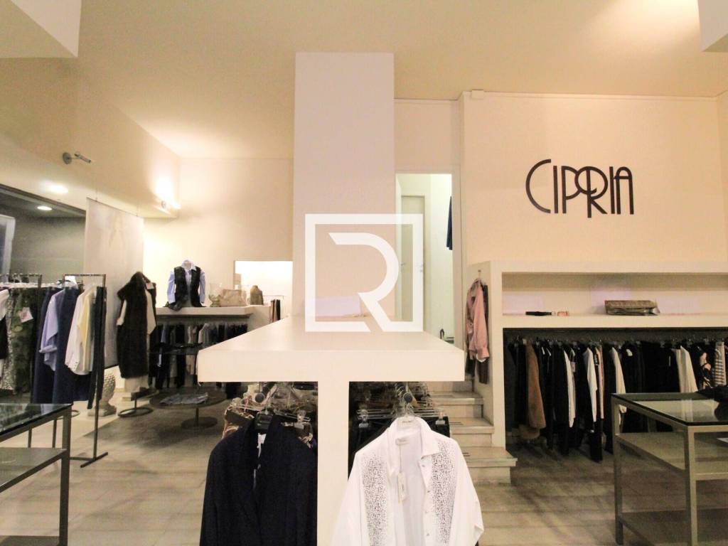 negozio in vendita a Ravenna