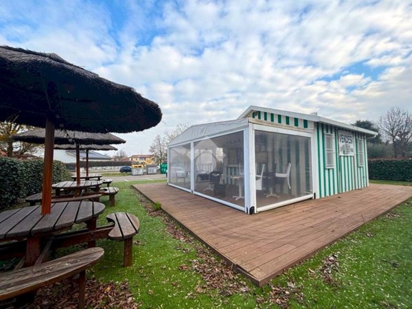 negozio in vendita a Ravenna in zona Sant'Alberto