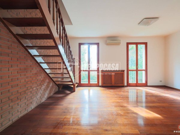 casa indipendente in vendita a Ravenna in zona Centro Storico