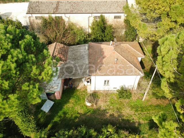 casa indipendente in vendita a Ravenna in zona San Pietro in Vincoli