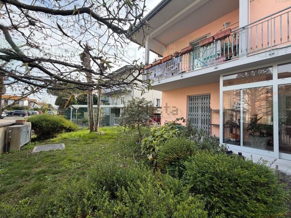 casa indipendente in vendita a Ravenna