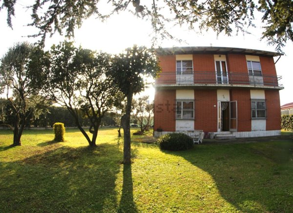 casa indipendente in vendita a Ravenna in zona Santo Stefano