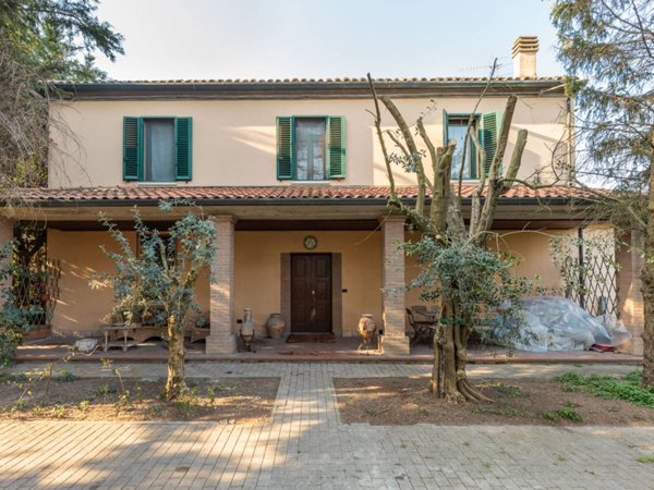 casa indipendente in vendita a Ravenna in zona Mezzano
