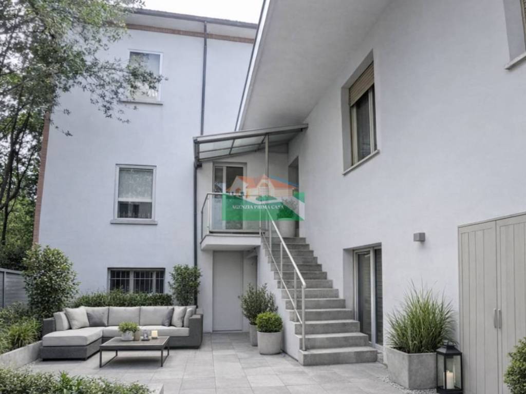 casa indipendente in vendita a Ravenna in zona Classe