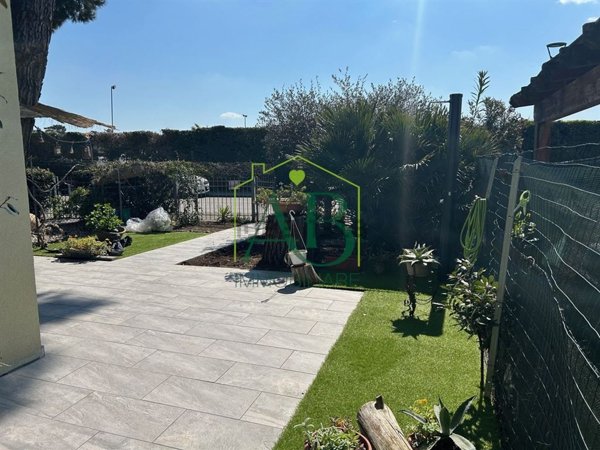 casa indipendente in vendita a Ravenna in zona Classe