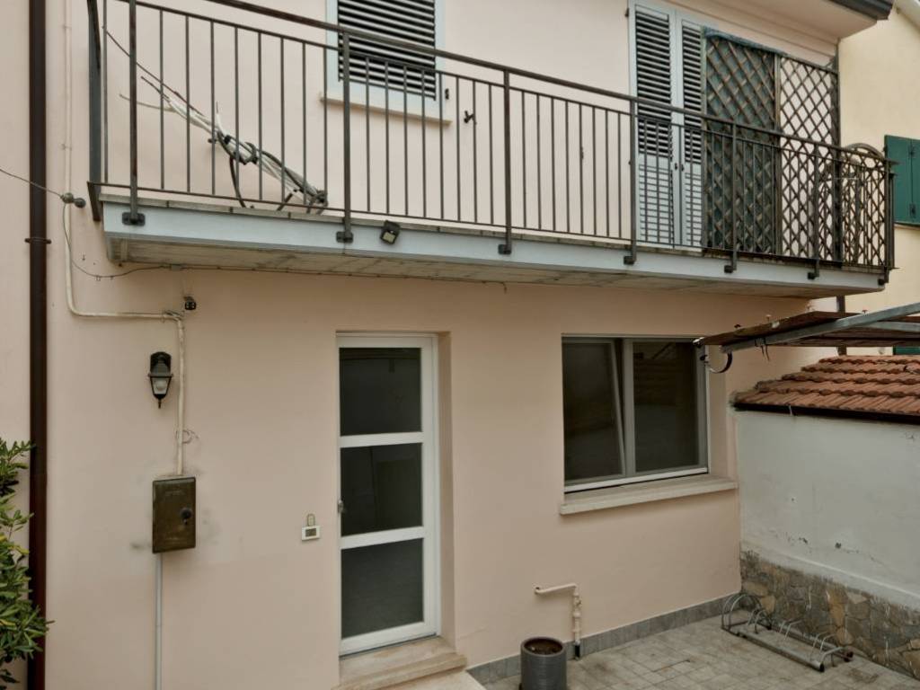 casa indipendente in vendita a Ravenna in zona Centro Storico