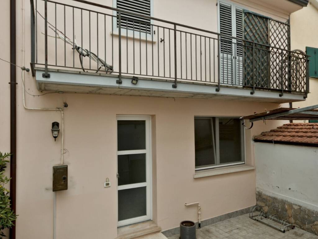 casa indipendente in vendita a Ravenna