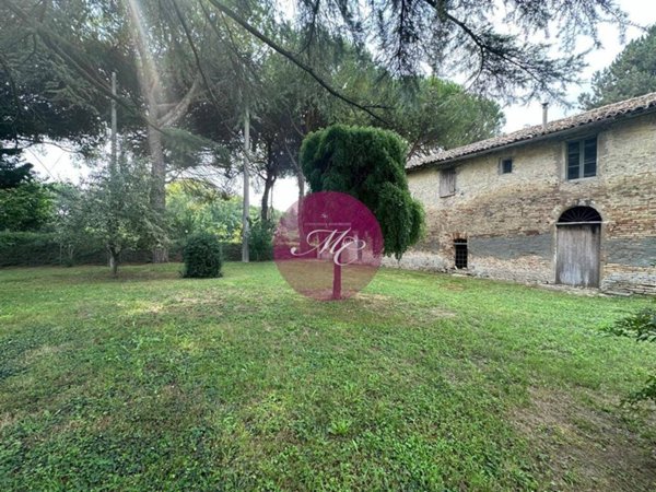 casale in vendita a Ravenna in zona Gambellara