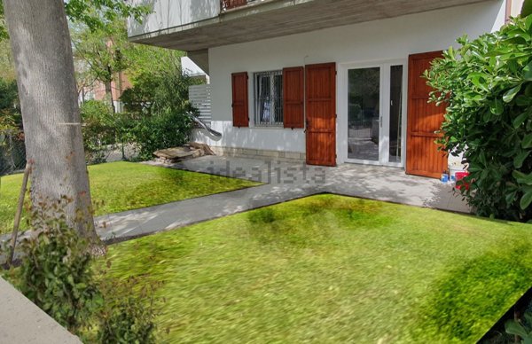 casa indipendente in vendita a Ravenna in zona Lido di Classe