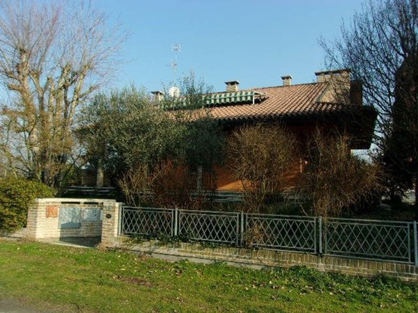 casa indipendente in vendita a Ravenna in zona Villanova di Ravenna