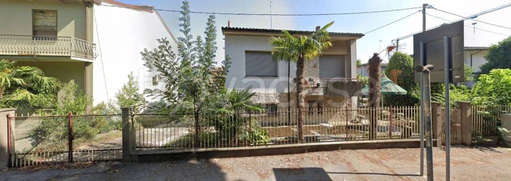 casa indipendente in vendita a Ravenna
