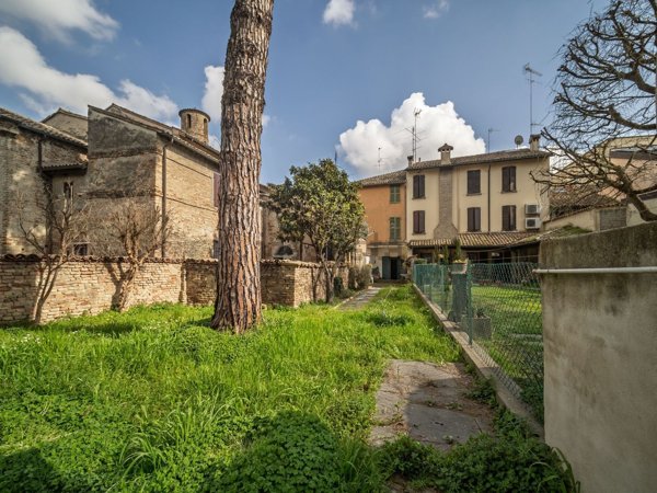 casa indipendente in vendita a Ravenna in zona Centro Storico