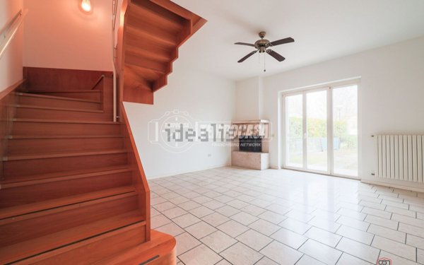 casa indipendente in vendita a Ravenna