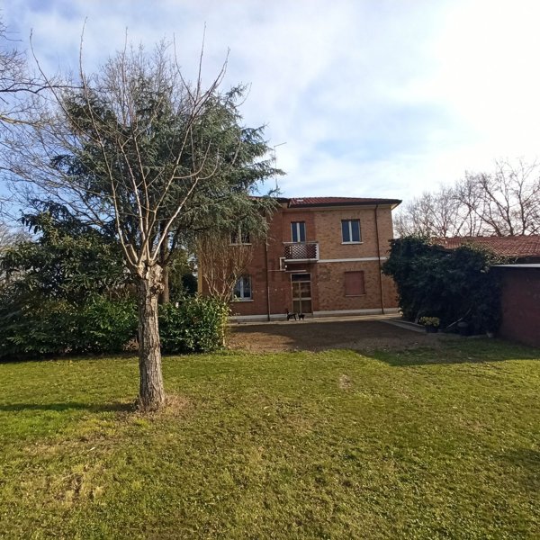 casa indipendente in vendita a Ravenna in zona Piangipane