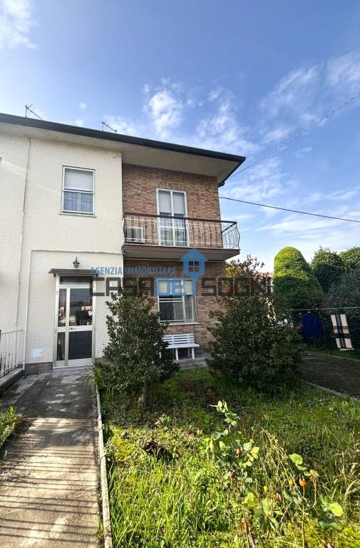 casa indipendente in vendita a Ravenna in zona San Pietro in Vincoli