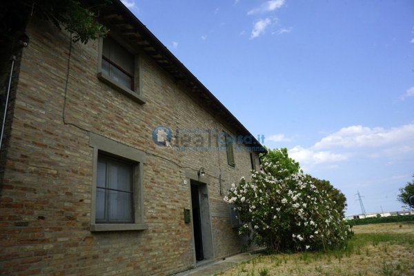 casa indipendente in vendita a Ravenna in zona Santerno