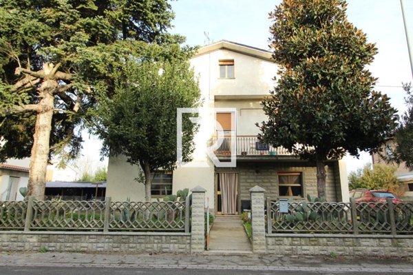 casa indipendente in vendita a Ravenna in zona San Pietro in Vincoli