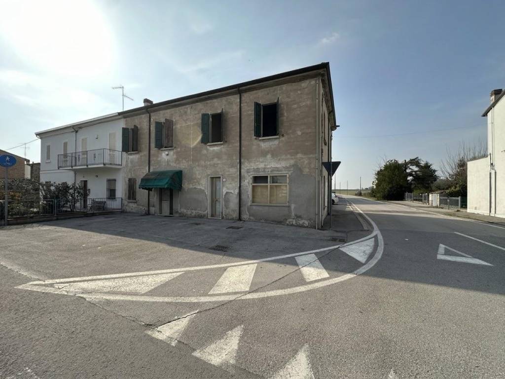 appartamento in vendita a Ravenna in zona Gambellara