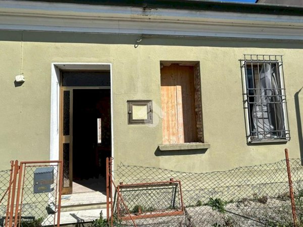 casa indipendente in vendita a Ravenna in zona Santo Stefano