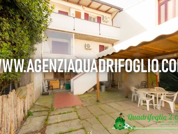 casa indipendente in vendita a Ravenna in zona Lido di Dante