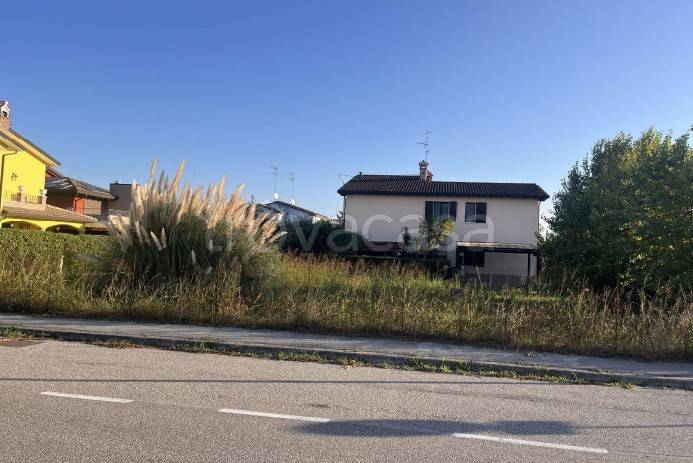 terreno edificabile in vendita a Ravenna in zona Mezzano