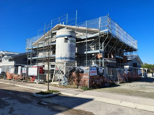 casa indipendente in vendita a Ravenna in zona Lido di Classe