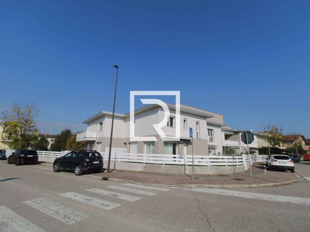 appartamento in vendita a Ravenna in zona Ponte Nuovo