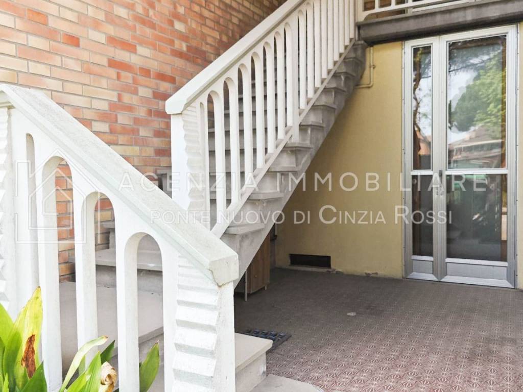 casa indipendente in vendita a Ravenna in zona Porto Fuori