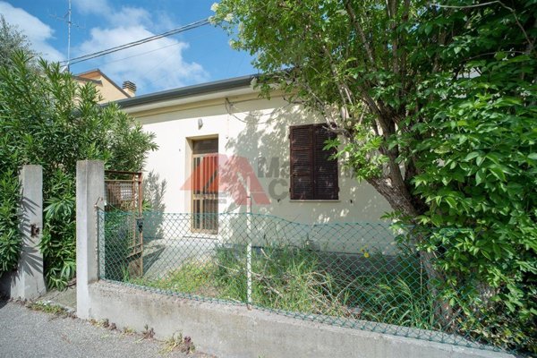 casa indipendente in vendita a Ravenna in zona Centro Storico