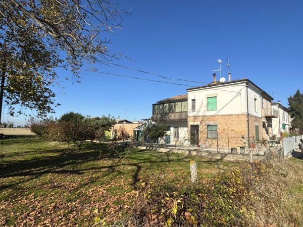 casa indipendente in vendita a Ravenna in zona San Pietro in Vincoli