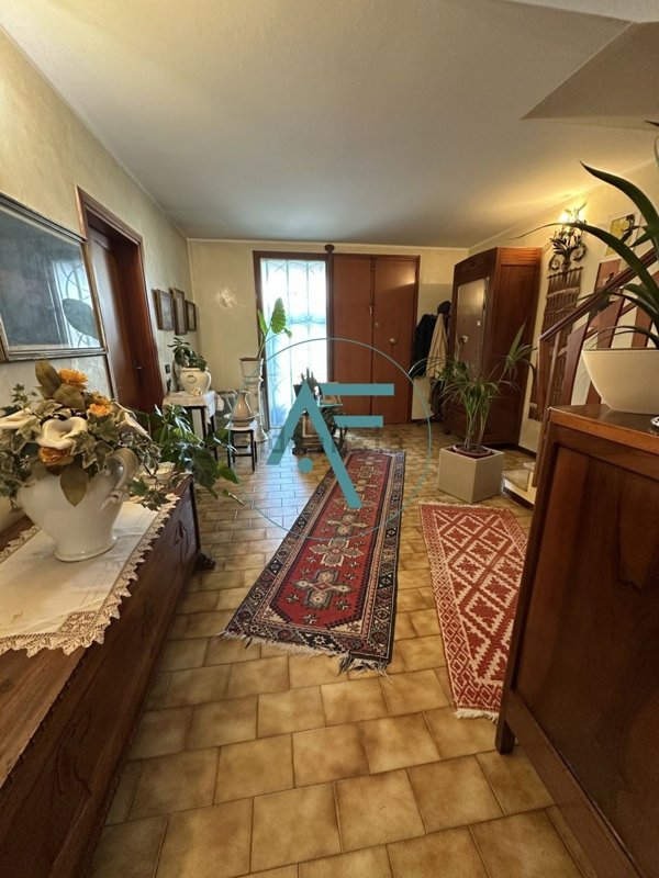 casa indipendente in vendita a Ravenna in zona Porto Fuori