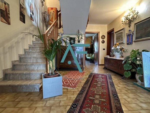 casa indipendente in vendita a Ravenna in zona Porto Fuori