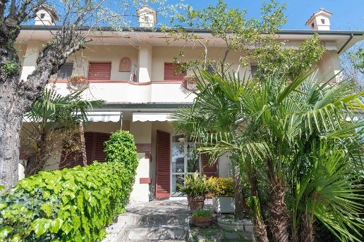 casa indipendente in vendita a Ravenna in zona Lido Adriano