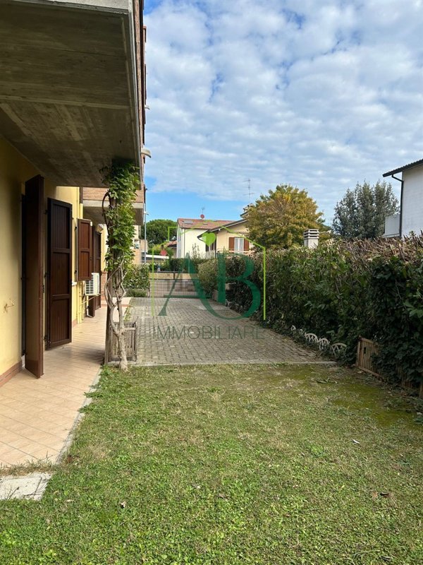 appartamento in vendita a Ravenna in zona Lido di Dante