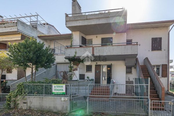 appartamento in vendita a Ravenna in zona Lido di Classe