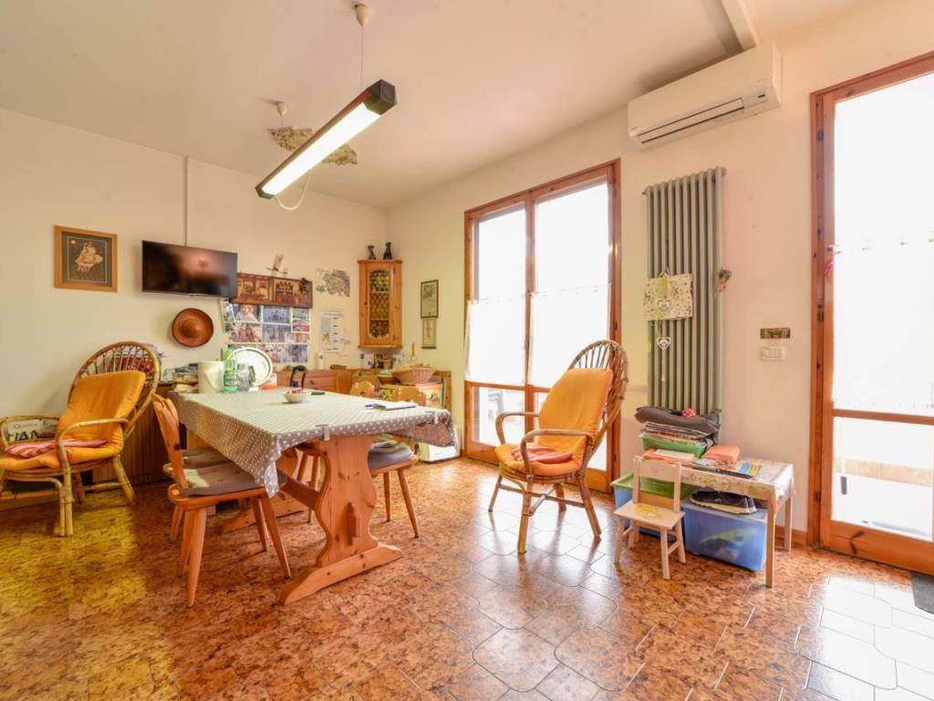 appartamento in vendita a Ravenna in zona Lido Adriano