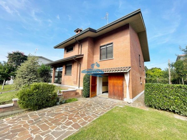casa indipendente in vendita a Ravenna in zona Piangipane