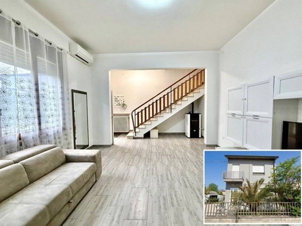 casa indipendente in vendita a Ravenna in zona Mezzano