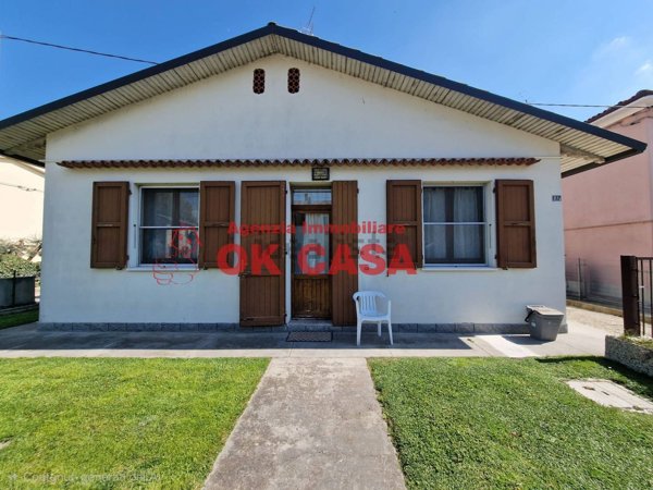 casa indipendente in vendita a Ravenna in zona Santerno