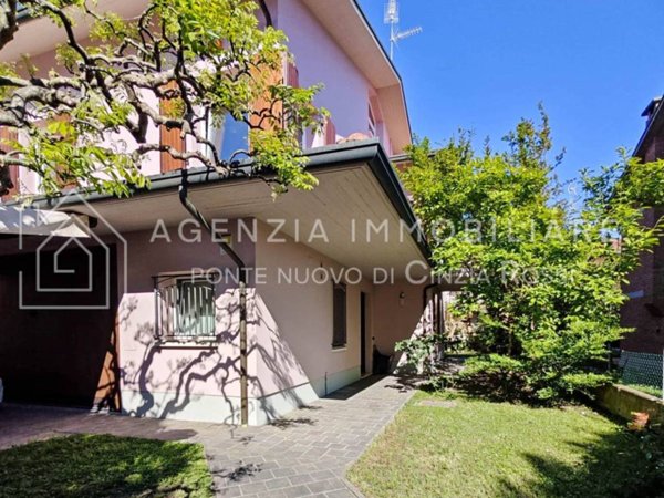 casa indipendente in vendita a Ravenna in zona Borgo Montone
