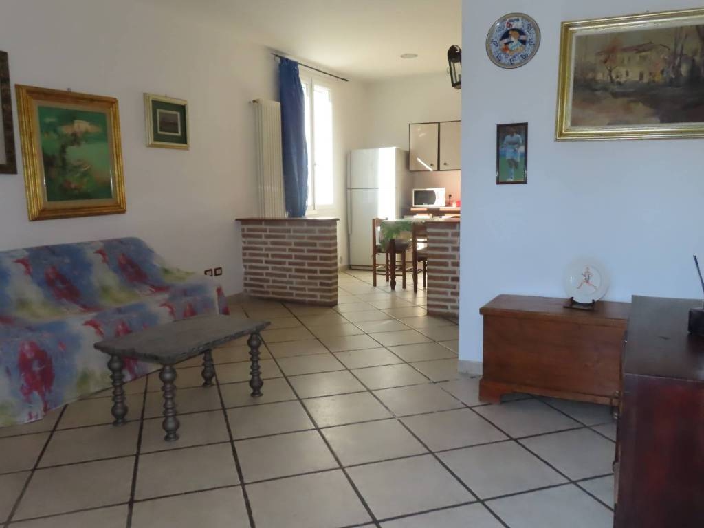 casa indipendente in vendita a Ravenna in zona Camerlona