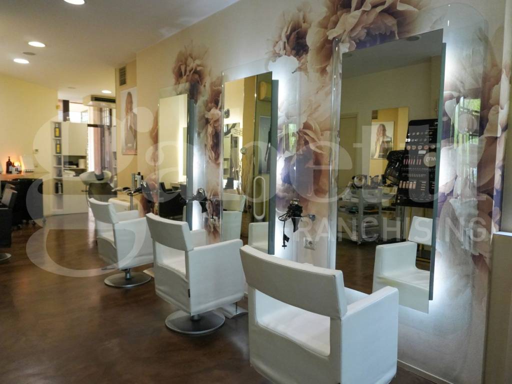 negozio in vendita a Ravenna