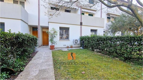 casa indipendente in vendita a Ravenna