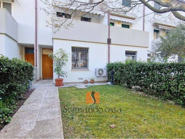 casa indipendente in vendita a Ravenna