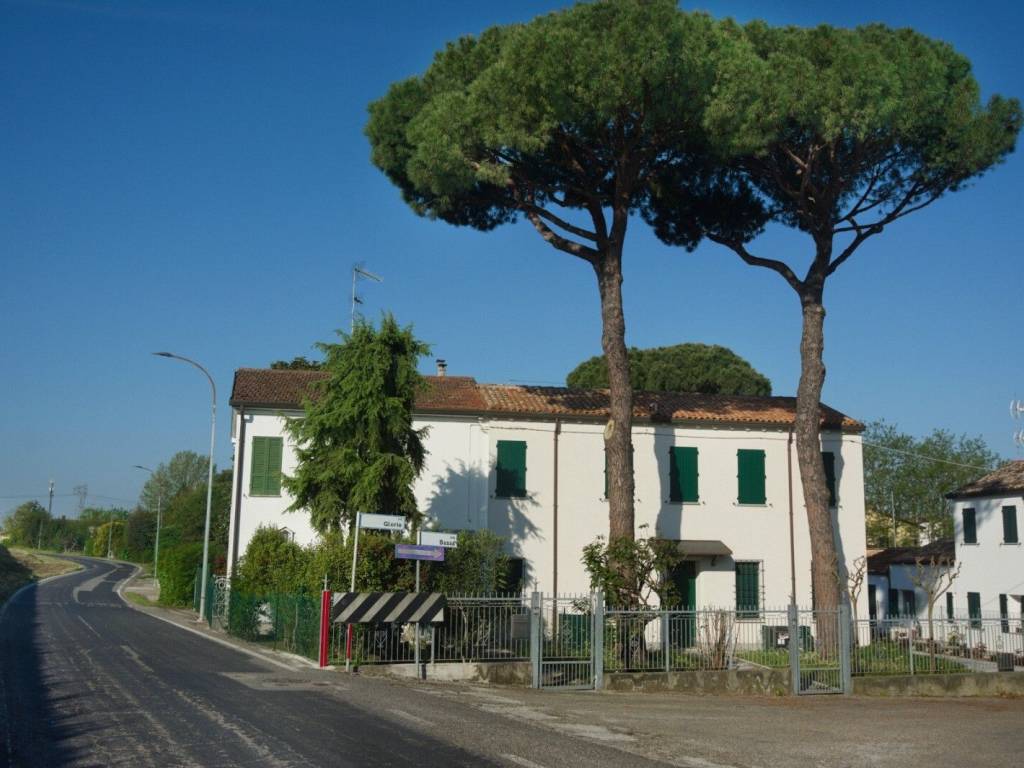 casa indipendente in vendita a Ravenna