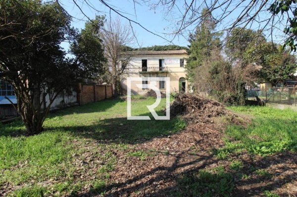 rudere in vendita a Ravenna in zona Longana