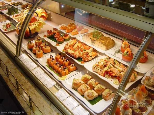 negozio in vendita a Ravenna in zona Lido di Classe